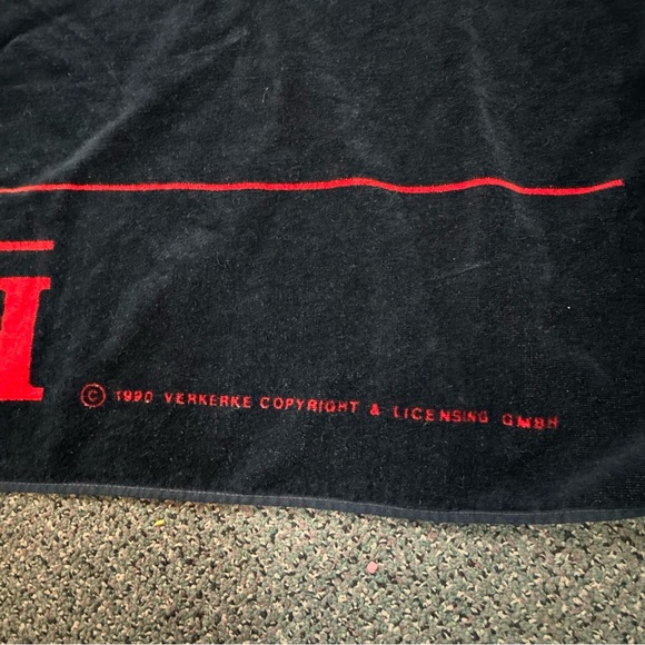 Vintage Ferrari Beach Towel 1990 Promotional Graphic 56.5 x 27” - Picture 2 of 4